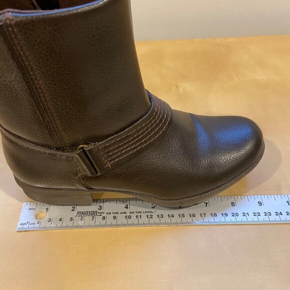 Clarks Collection Soft cushion Brown  Ankle Boots With Side Zipper size 5 harnes - Picture 12 of 15